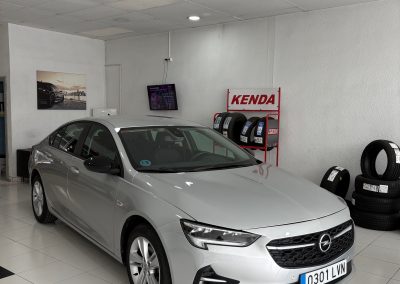 OPEL INSIGNIA 1.5 D DHY 122CV BUSINESS EDITION 14.500€